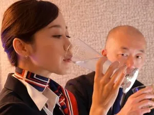 Chị gái lăng loàn cướp mất trinh cặc của em trai