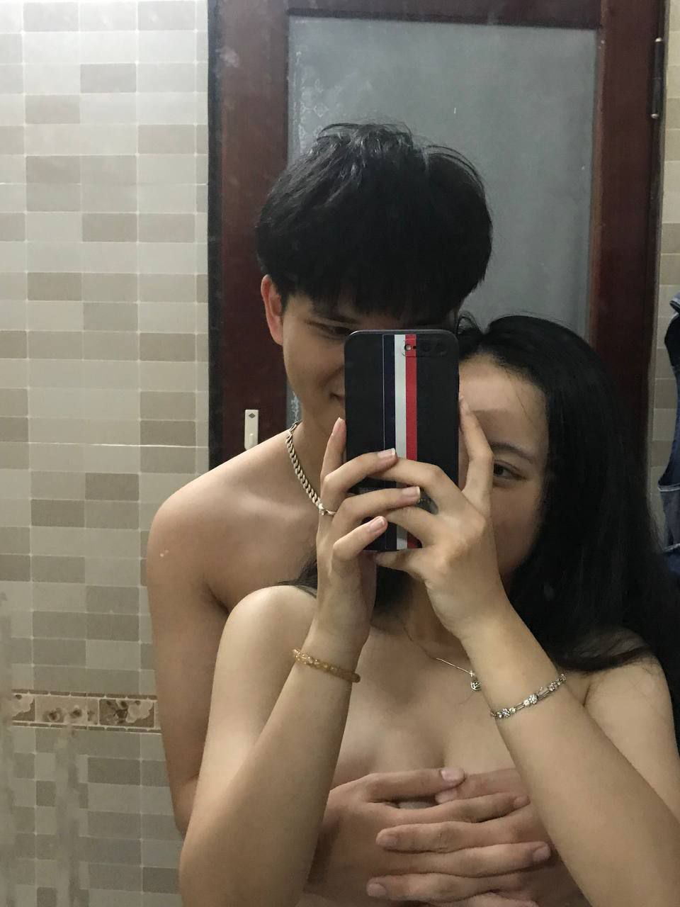 Khóa huấn luyện của cô bảo mẫu trẻ vú đẹp khiến cậu thanh niên ngoan hơn